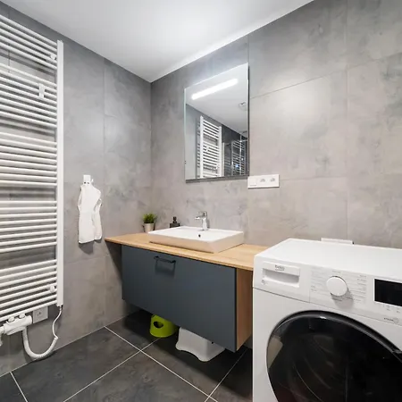 Rezidence Lyzarska Apartment