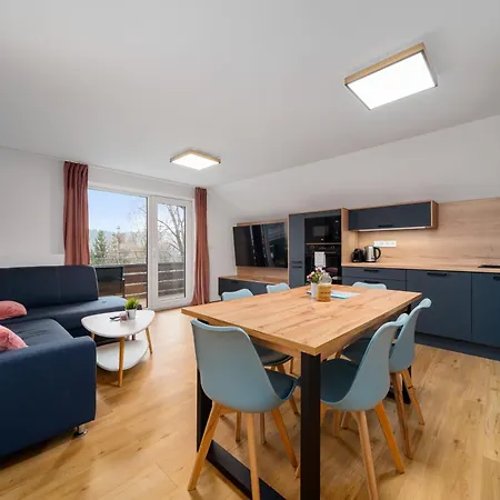 Rezidence Lyzarska Apartment