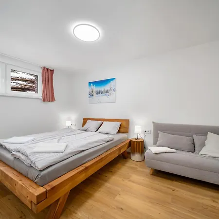 Rezidence Lyzarska Apartment *