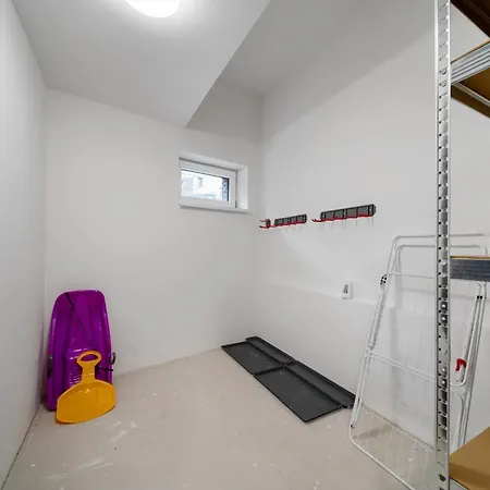 Apartment Rezidence Lyzarska *